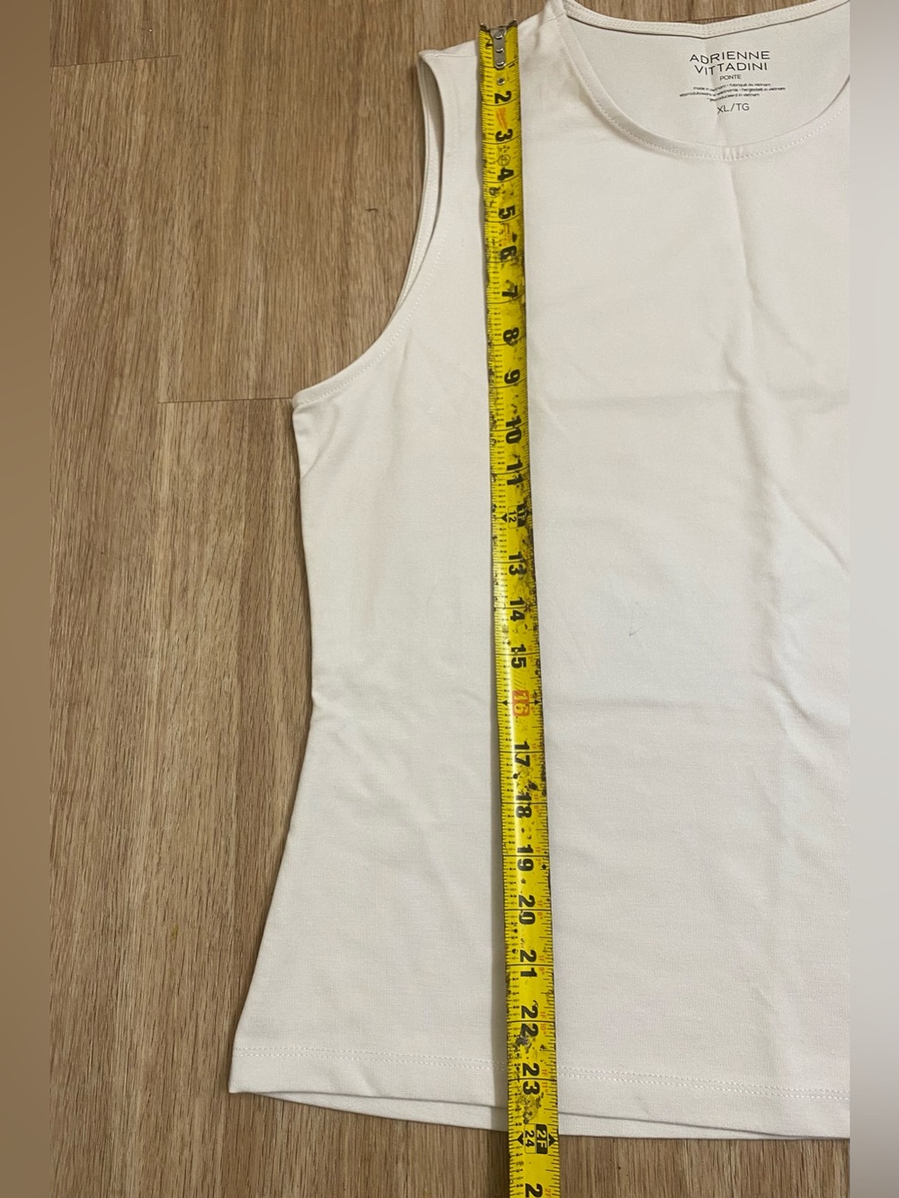 Adrienne Vittadini Cream Sleeveless Crewneck Tank Top - Picture 5 of 5